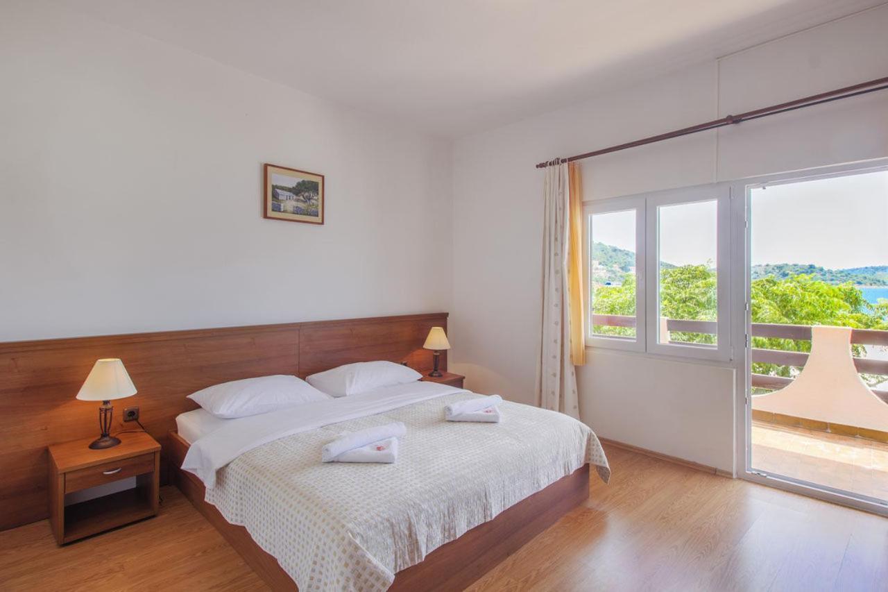 House Hotel Plava Laguna Tisno Kamer foto