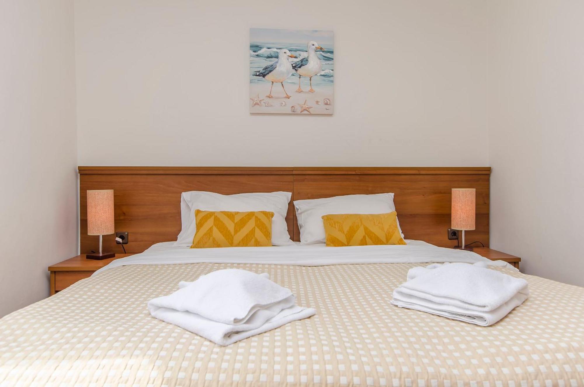 House Hotel Plava Laguna Tisno Buitenkant foto