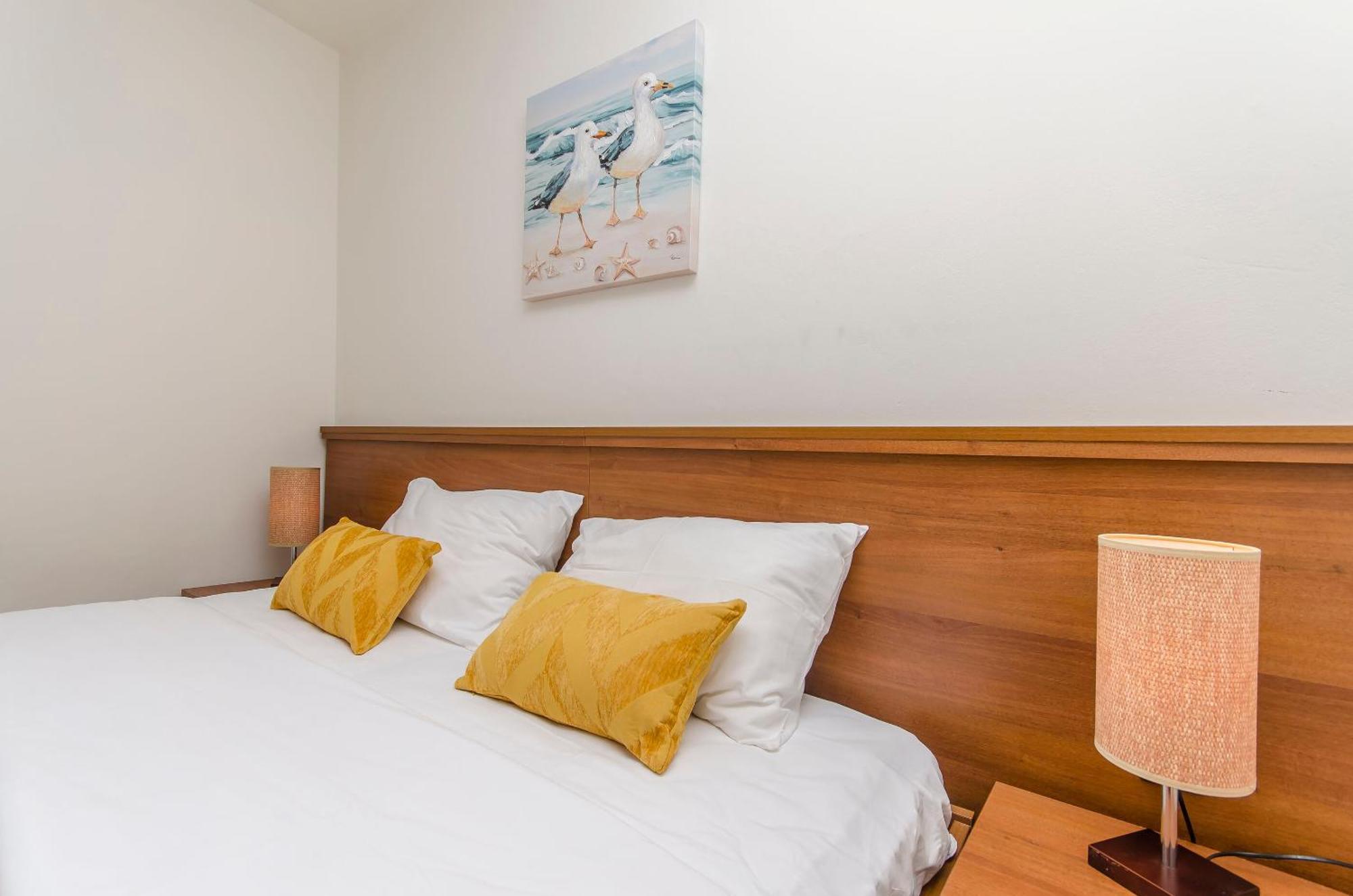 House Hotel Plava Laguna Tisno Buitenkant foto
