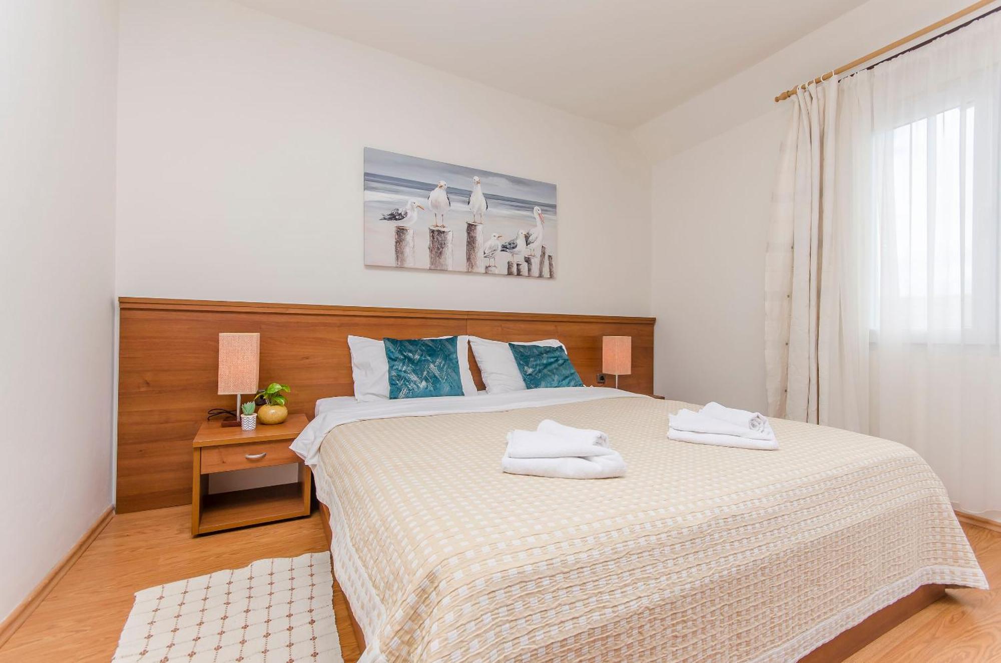 House Hotel Plava Laguna Tisno Buitenkant foto