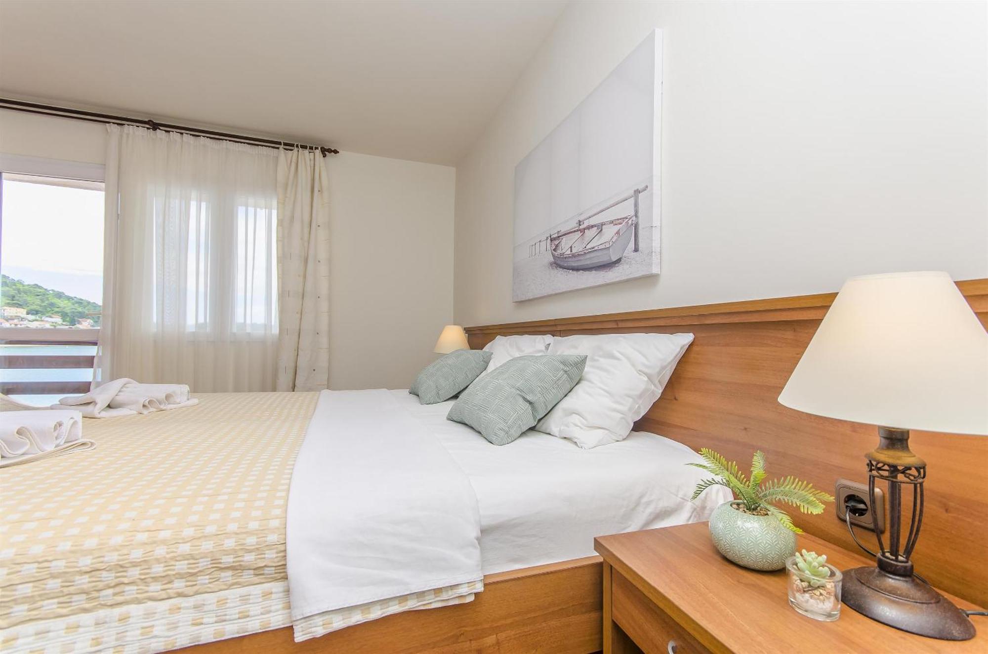 House Hotel Plava Laguna Tisno Buitenkant foto